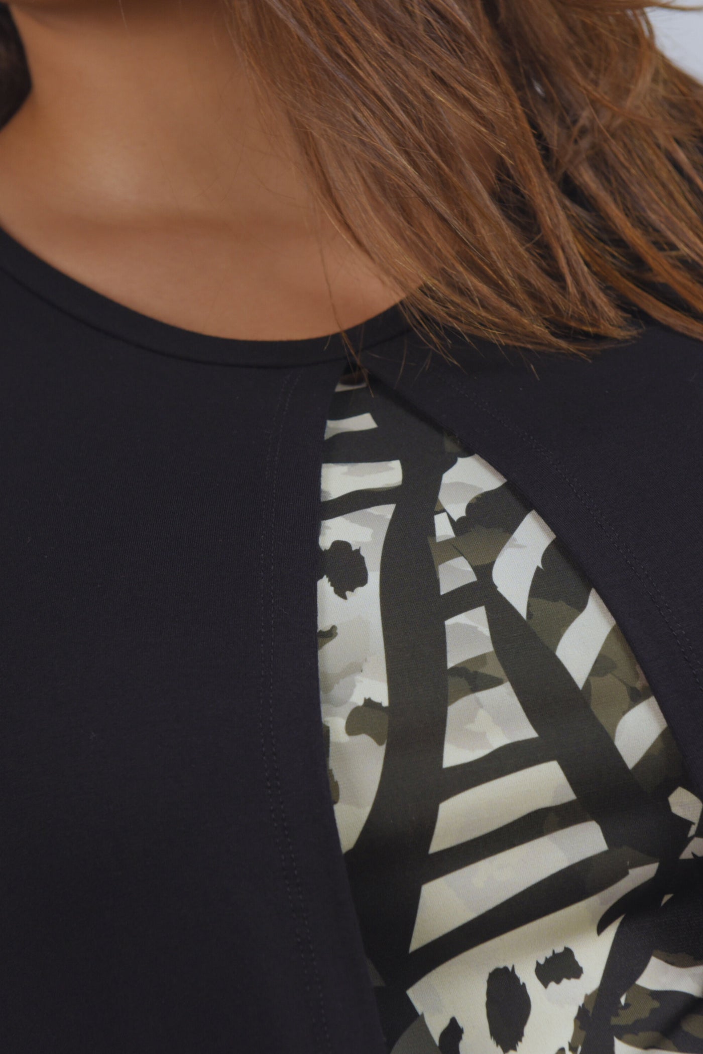 Polera Usak Negro